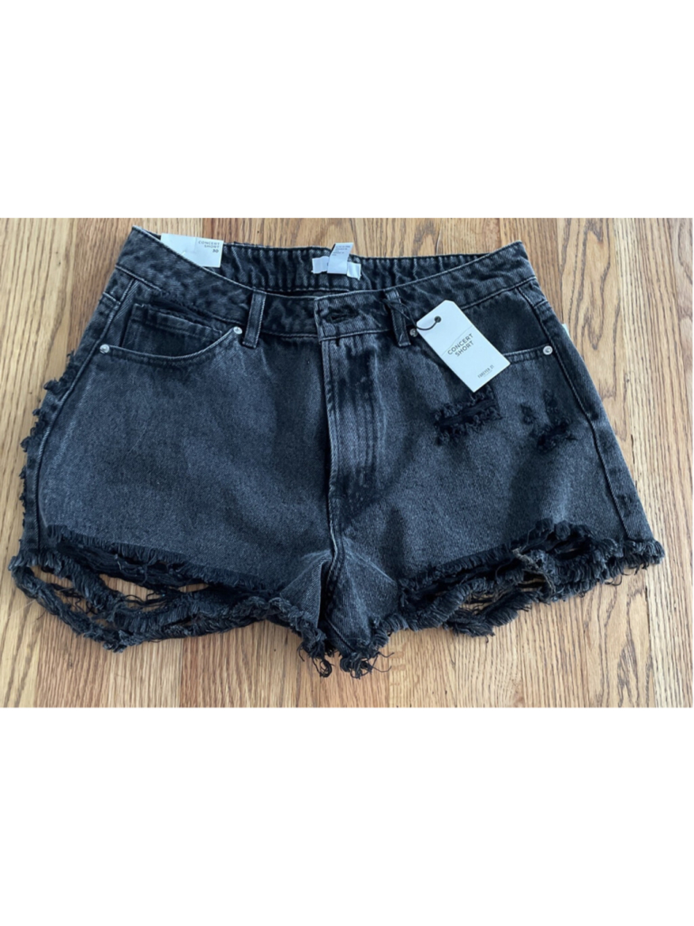 Forever 21 Distressed Black Concert Shorts Mid Rise Slim Fit Women's Size 30 NWT